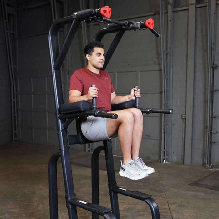 Body-Solid Pro Clubline Vertical Knee Raise SVKR1000B demo man leg raise