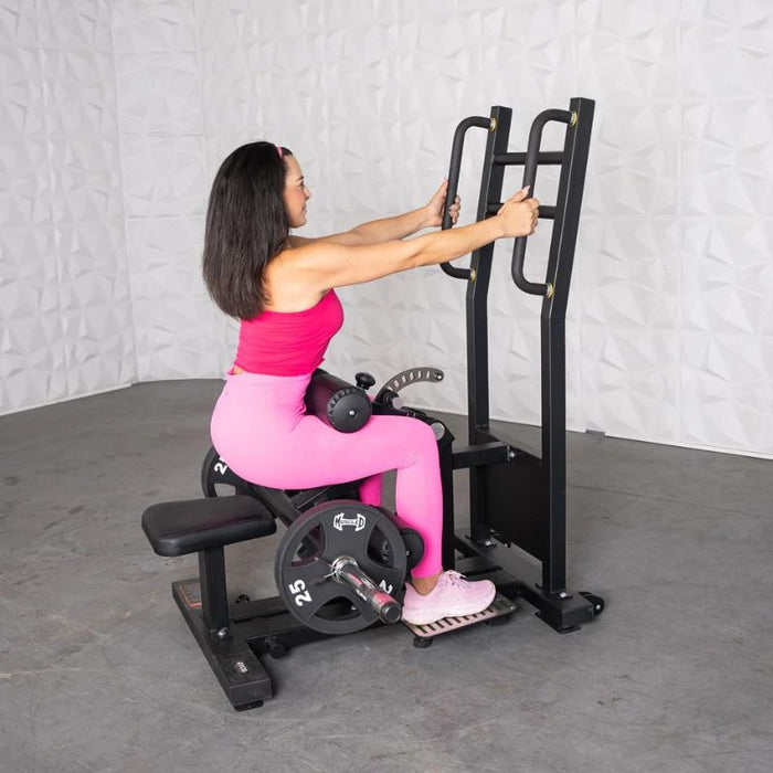 Muscle D Excel Standing Hip Thrust Model in starting position