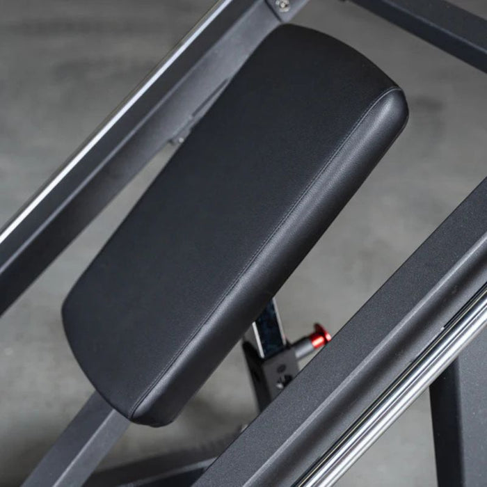 Muscle D Power Leverage V2 Linear Bearing Row pad closeup