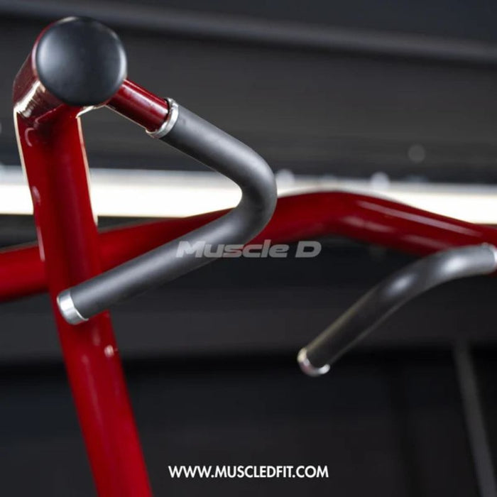 Muscle D Power Leverage V2 Rotary Lat Pulldown grip handle closeup