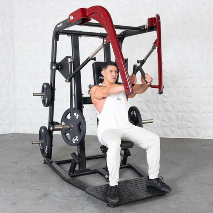 Muscle D Pro Strength Chest Press male start position
