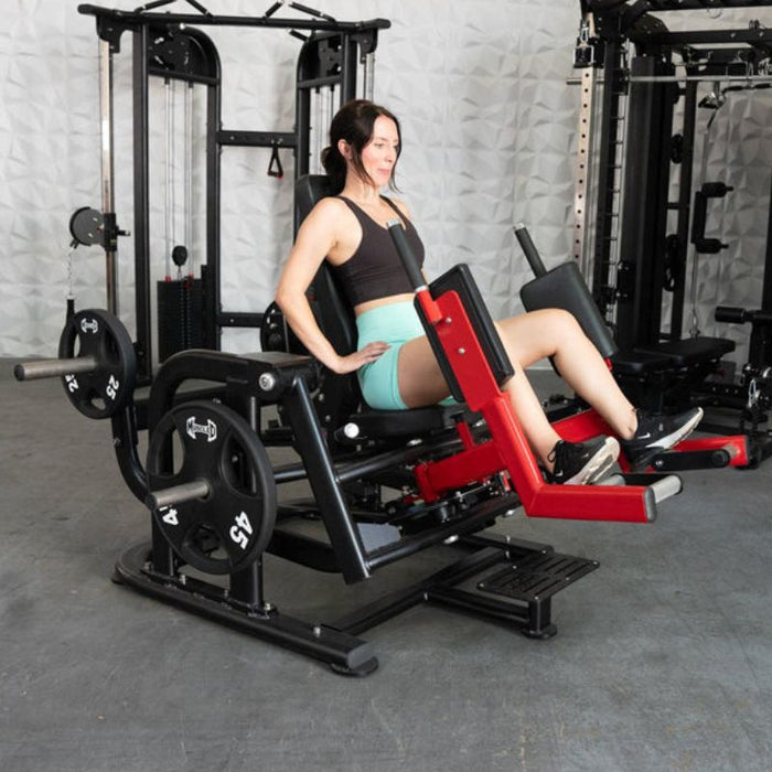 Muscle D Pro Strength Outer Thigh Glute in use outer thigh