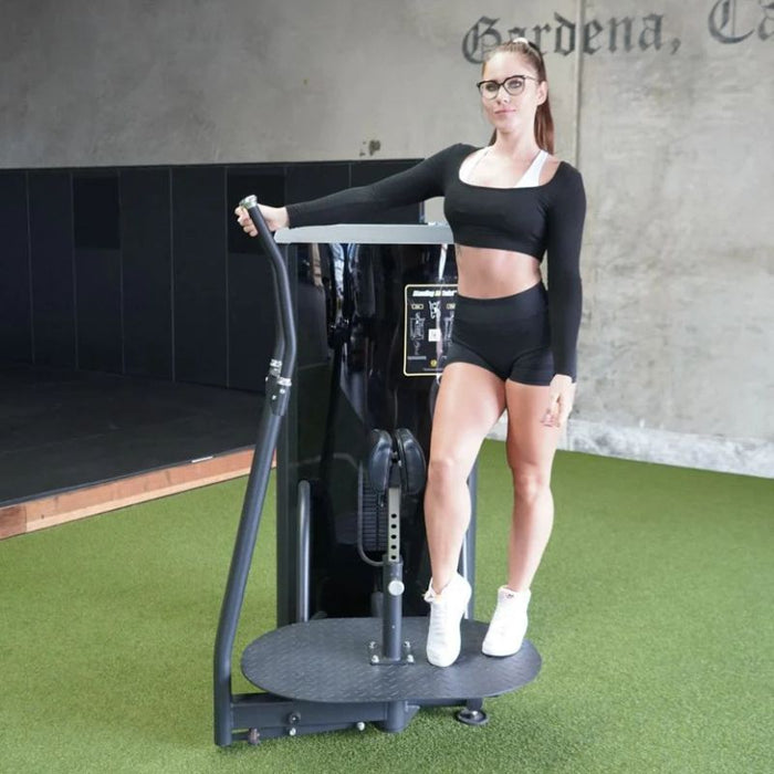 The Abs Company Standing Ab Twist lifestyle hero